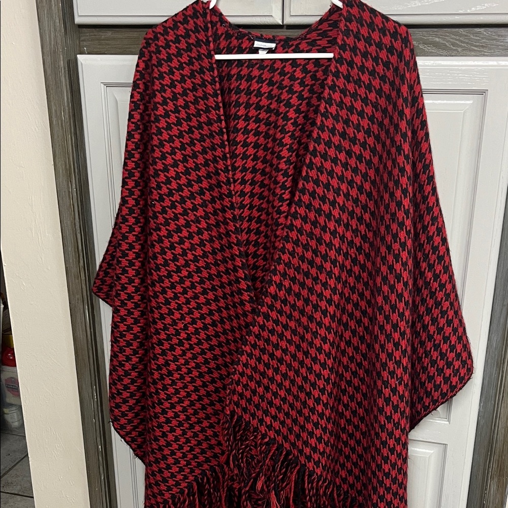 Red & Black Houndstooth Poncho Wrap